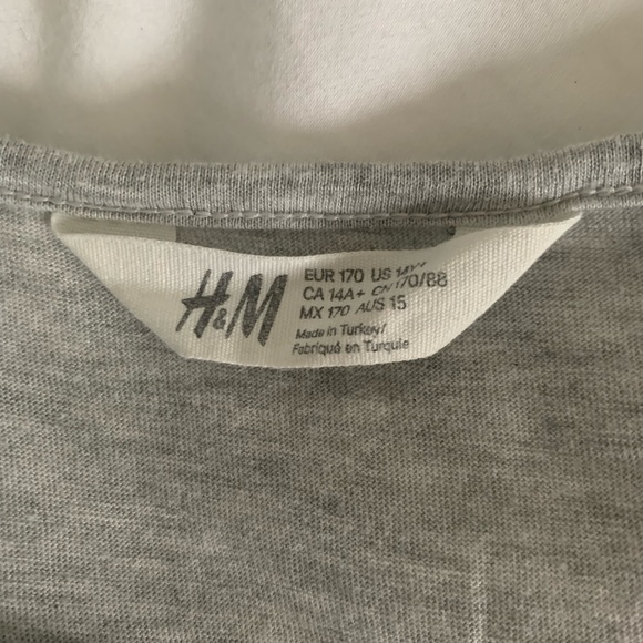 Super cute girls H&M tank top! - Picture 3 of 3